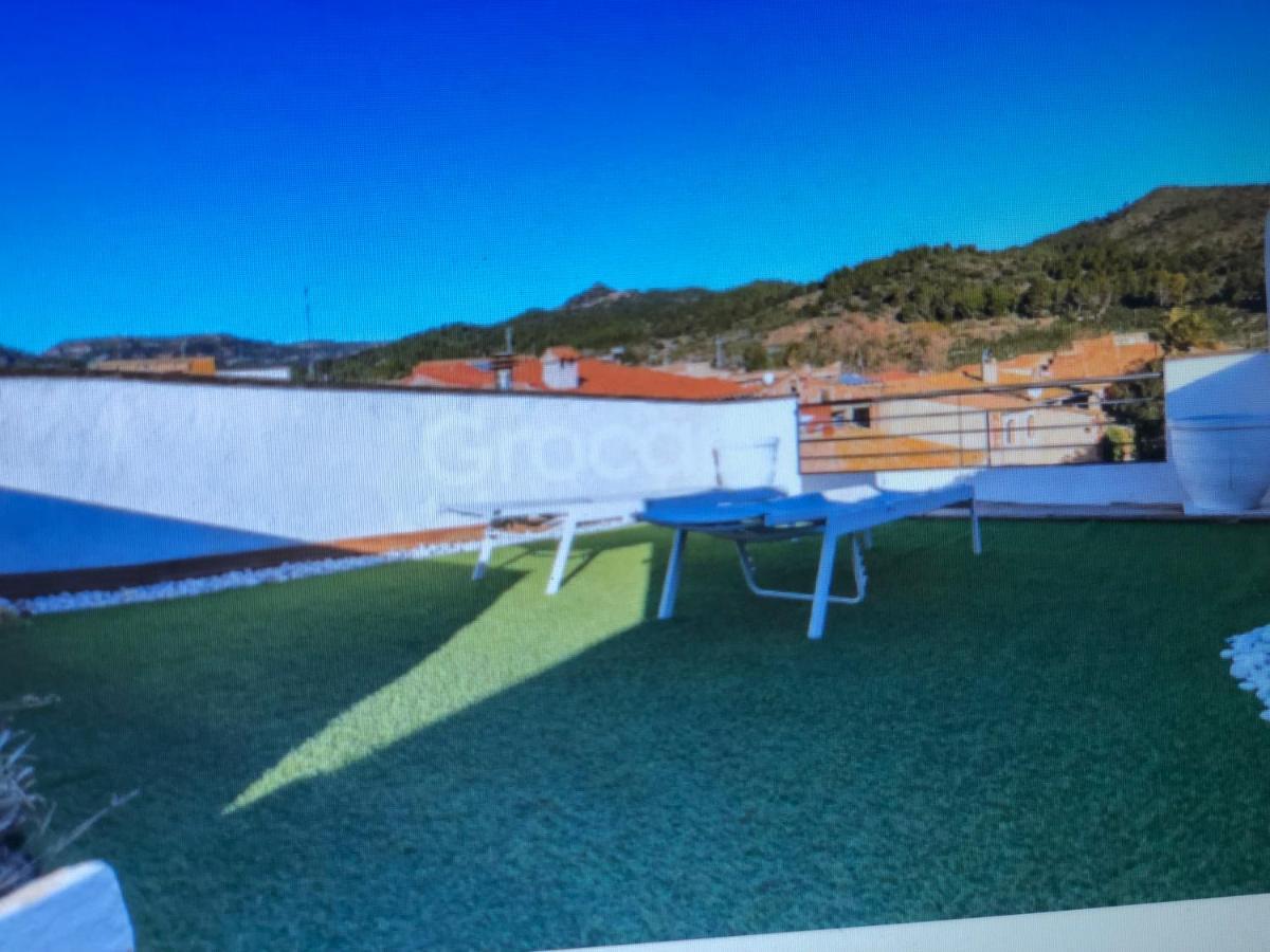 A&E.Escornalbou Bed and Breakfast Vilanova de Escornalbou Exteriör bild