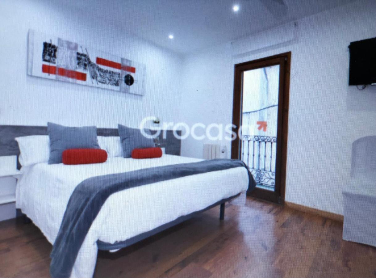 A&E.Escornalbou Bed and Breakfast Vilanova de Escornalbou Exteriör bild