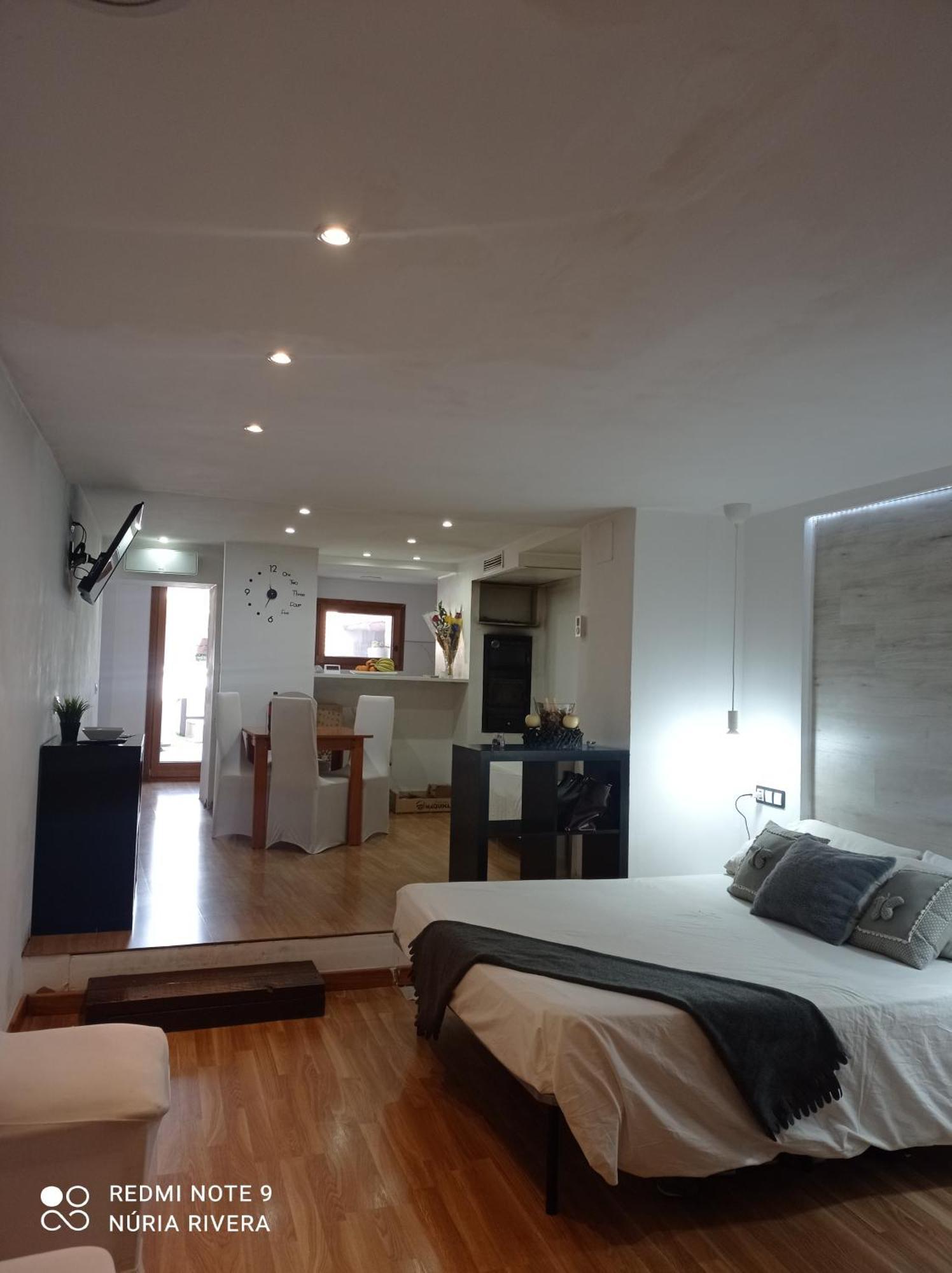 A&E.Escornalbou Bed and Breakfast Vilanova de Escornalbou Exteriör bild