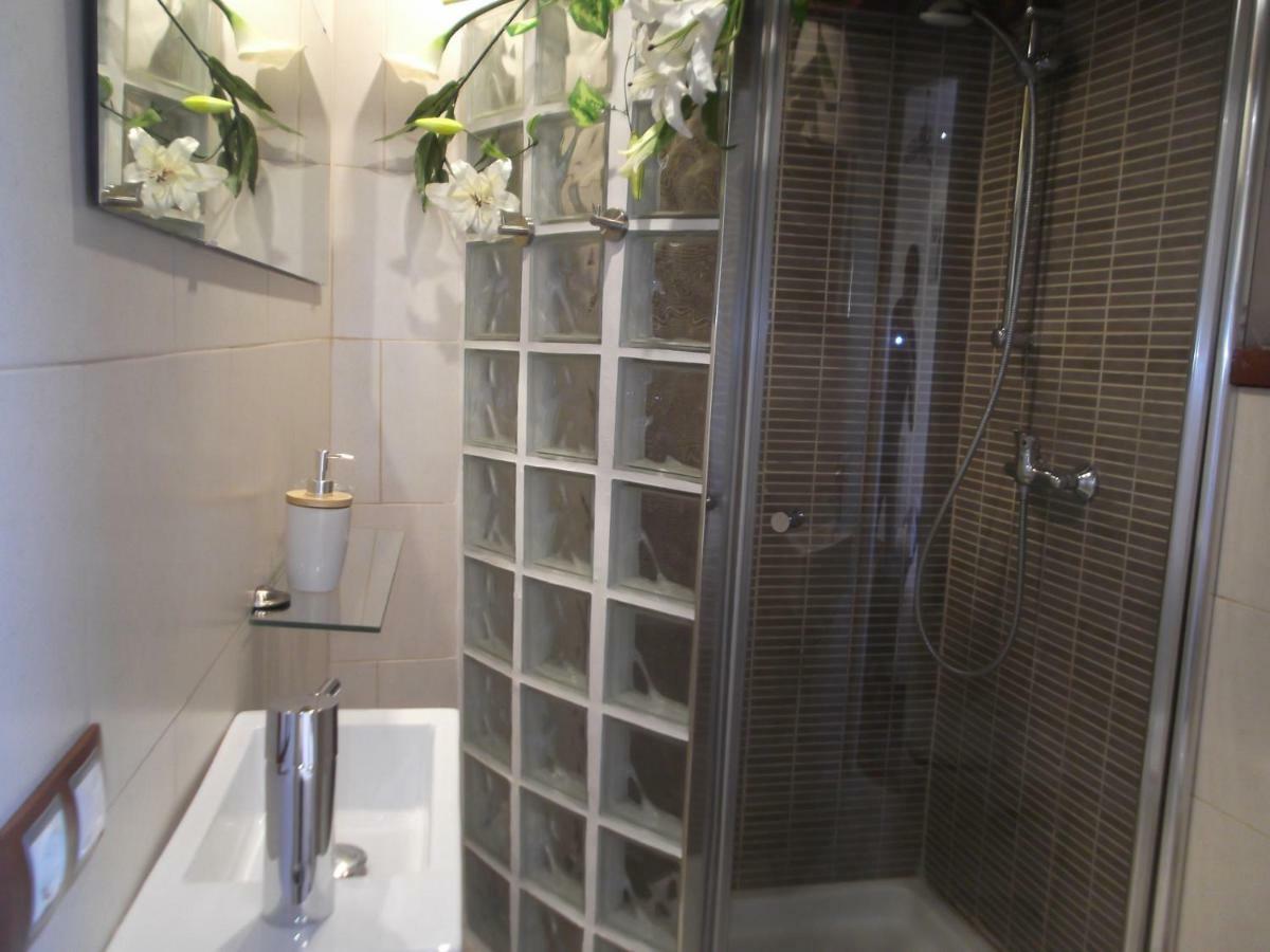 A&E.Escornalbou Bed and Breakfast Vilanova de Escornalbou Exteriör bild